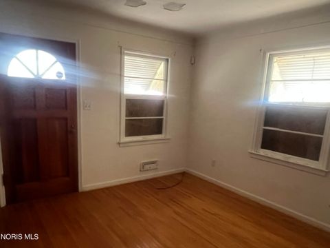 Tiny photo for 17 W Pearl Street, Toledo, OH 43608 (MLS # 10005376)