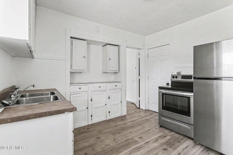 Tiny photo for 630 Marmion Avenue, Toledo, OH 43607 (MLS # 10008563)
