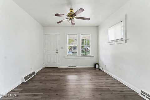 Tiny photo for 630 Marmion Avenue, Toledo, OH 43607 (MLS # 10008563)