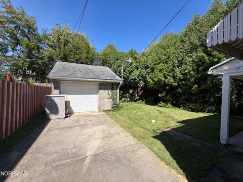 Tiny photo for 2543 Rosedale Avenue, Toledo, OH 43606 (MLS # 10013429)