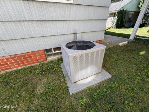 Tiny photo for 2543 Rosedale Avenue, Toledo, OH 43606 (MLS # 10013429)