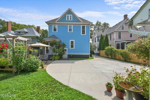 Tiny photo for 2447 Robinwood Avenue, Toledo, OH 43620 (MLS # 10012235)