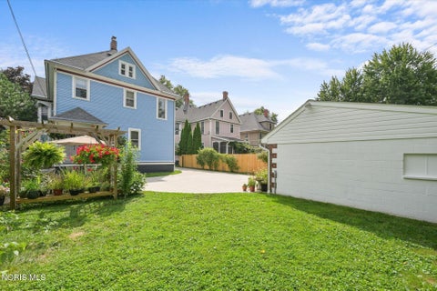 Tiny photo for 2447 Robinwood Avenue, Toledo, OH 43620 (MLS # 10012235)
