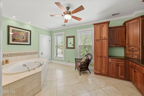 Tiny photo for 2447 Robinwood Avenue, Toledo, OH 43620 (MLS # 10012235)