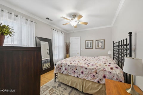 Tiny photo for 2447 Robinwood Avenue, Toledo, OH 43620 (MLS # 10012235)