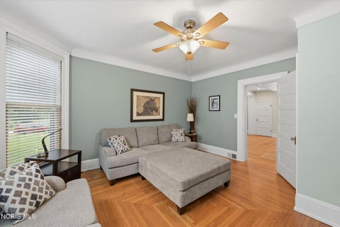 Tiny photo for 2447 Robinwood Avenue, Toledo, OH 43620 (MLS # 10012235)