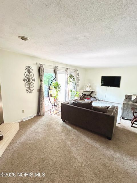 Tiny photo for 1562 Saddlebrook Court # B, Toledo, OH 43615 (MLS # 10003952)