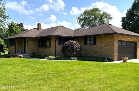 Tiny photo for 647 Valley Drive, Rossford, OH 43460 (MLS # 10008902)