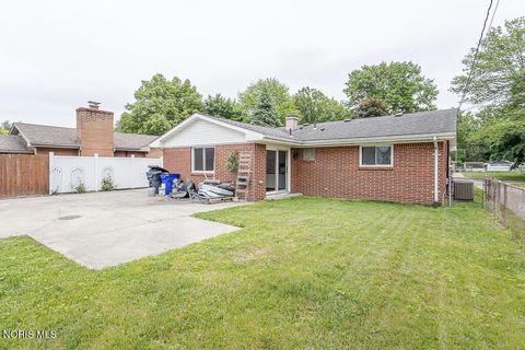 Tiny photo for 2342 Dellwood Drive, Toledo, OH 43613 (MLS # 10008172)