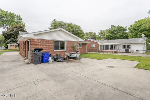 Tiny photo for 2342 Dellwood Drive, Toledo, OH 43613 (MLS # 10008172)