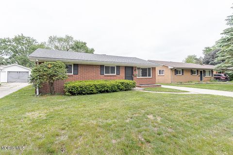 Tiny photo for 2342 Dellwood Drive, Toledo, OH 43613 (MLS # 10008172)