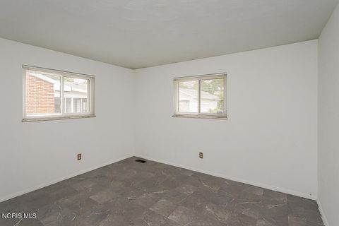 Tiny photo for 2342 Dellwood Drive, Toledo, OH 43613 (MLS # 10008172)