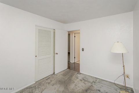Tiny photo for 2342 Dellwood Drive, Toledo, OH 43613 (MLS # 10008172)