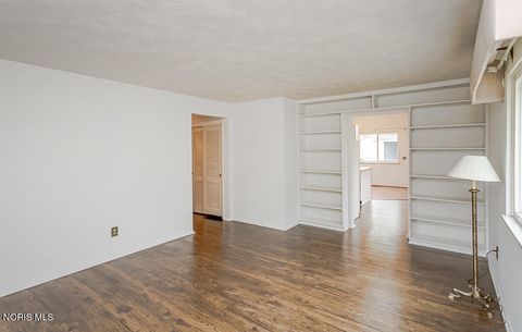 Tiny photo for 2342 Dellwood Drive, Toledo, OH 43613 (MLS # 10008172)