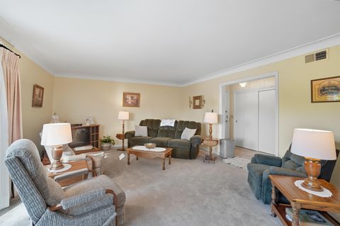 Tiny photo for 435 Park Avenue #Apt 101, Fostoria, OH 44830 (MLS # 10000016)