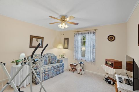 Tiny photo for 435 Park Avenue #Apt 101, Fostoria, OH 44830 (MLS # 10000016)