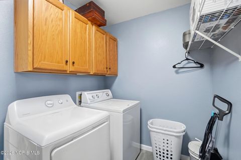 Tiny photo for 759 Greystone Drive, Bowling Green, OH 43402 (MLS # 10002665)