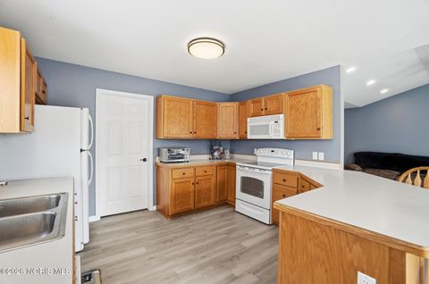 Tiny photo for 759 Greystone Drive, Bowling Green, OH 43402 (MLS # 10002665)