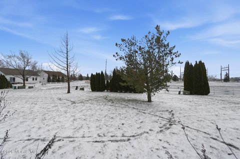 Tiny photo for 759 Greystone Drive, Bowling Green, OH 43402 (MLS # 10002665)