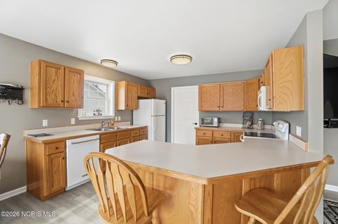 Tiny photo for 759 Greystone Drive, Bowling Green, OH 43402 (MLS # 10002665)