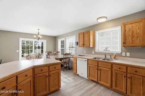 Tiny photo for 759 Greystone Drive, Bowling Green, OH 43402 (MLS # 10002665)