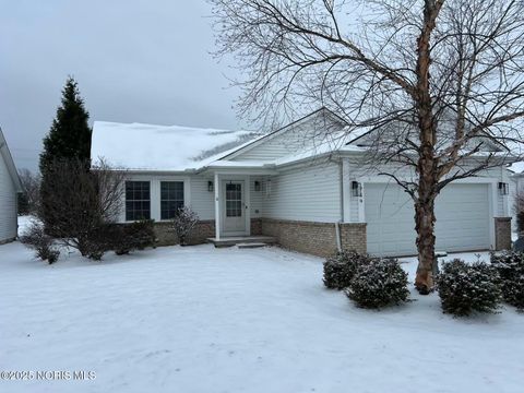 Photo of 759 Greystone Drive, Bowling Green, OH 43402 (MLS # 10002665)