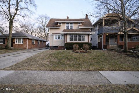 Photo of 1847 Princeton Drive, Toledo, OH 43614 (MLS # 10004810)