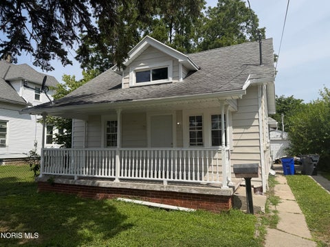 Homes For Sale - 2110 Wychwood Road<br/> Lucas County, Toledo, OH 43613