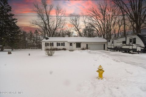 Photo of 28262 Brookside Lane, Millbury, OH 43447 (MLS # 10003680)