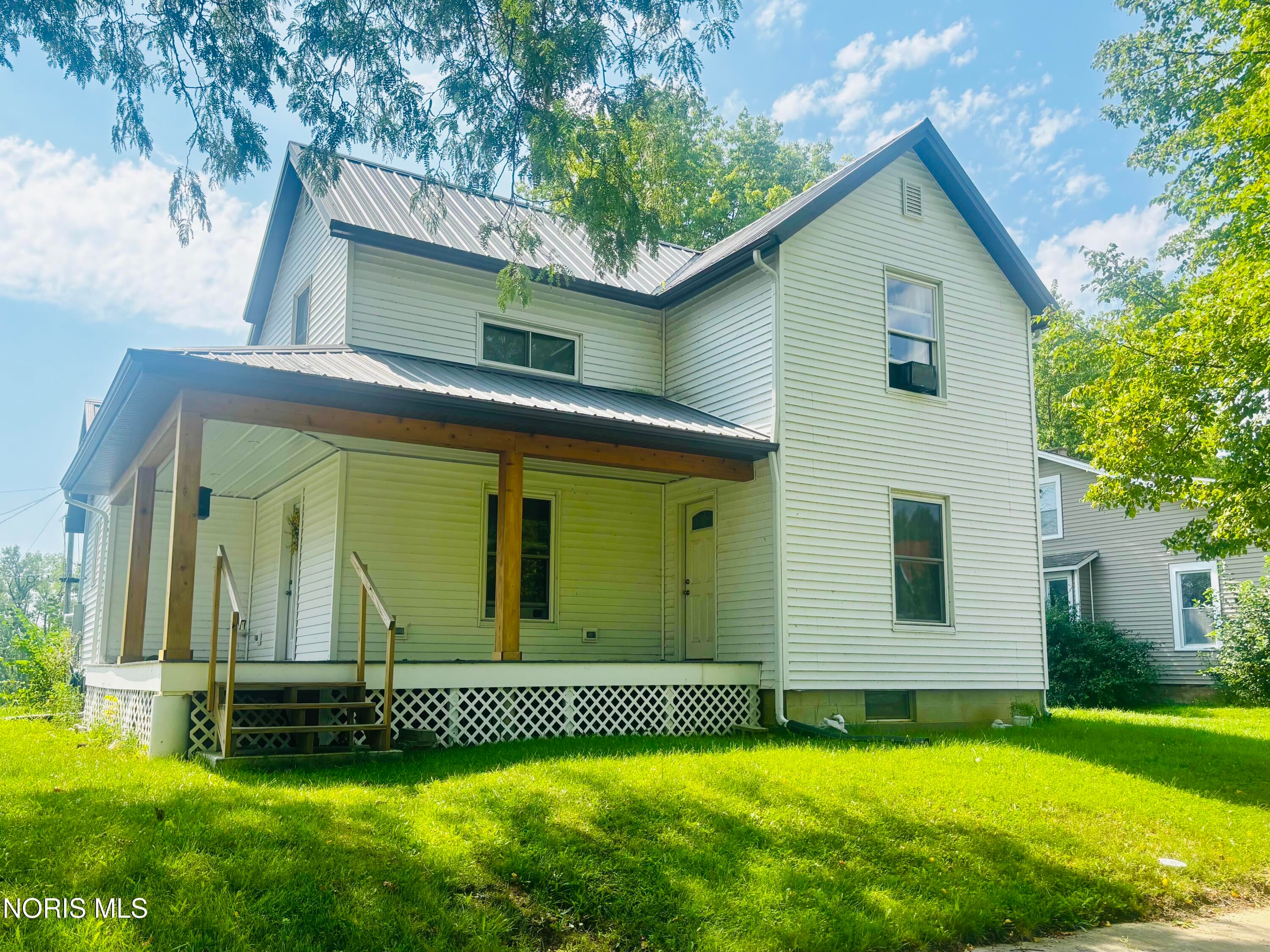 609 Strong Street