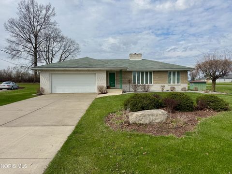 Photo of 600 Sunset Drive, Upper Sandusky, OH 43351 (MLS # 10005930)