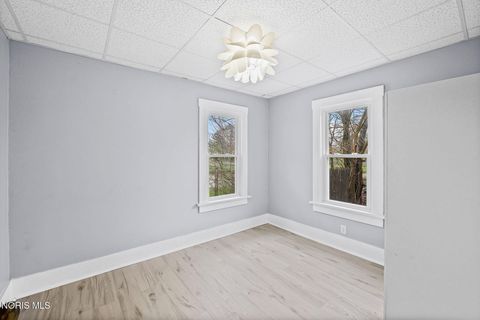 Tiny photo for 125 W Mcpherson Avenue, Findlay, OH 45840 (MLS # 10005899)