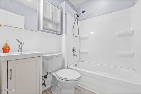 Tiny photo for 125 W Mcpherson Avenue, Findlay, OH 45840 (MLS # 10005899)