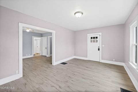 Tiny photo for 125 W Mcpherson Avenue, Findlay, OH 45840 (MLS # 10005899)