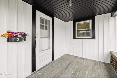 Tiny photo for 125 W Mcpherson Avenue, Findlay, OH 45840 (MLS # 10005899)