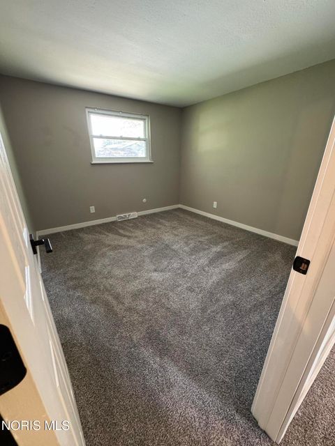 Tiny photo for 2605 Eton Place, Findlay, OH 45840 (MLS # 10004573)