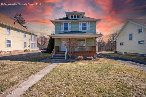 Photo of 5814 Summit Street, Sylvania, OH 43560 (MLS # 10004620)