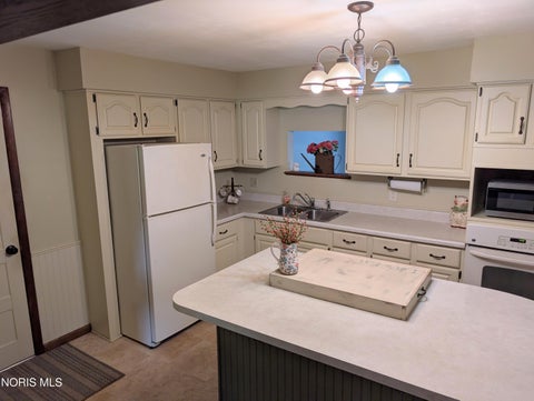 Tiny photo for 21937 Switzer Road, Defiance, OH 43512 (MLS # 10013199)