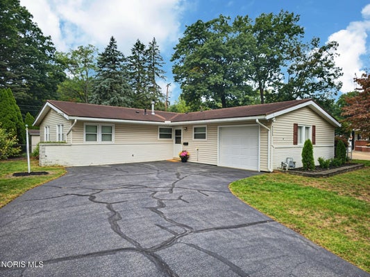 4723 OAK GLEN DR, TOLEDO, OH 43613 - Image 2d67f9f2cf22bac0dbad77a75a1ed1bc/1300031735