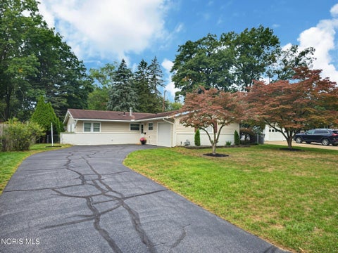 Tiny photo for 4723 Oak Glen Drive, Toledo, OH 43613 (MLS # 10013978)