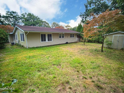 Tiny photo for 4723 Oak Glen Drive, Toledo, OH 43613 (MLS # 10013978)