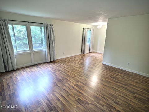 Tiny photo for 4723 Oak Glen Drive, Toledo, OH 43613 (MLS # 10013978)
