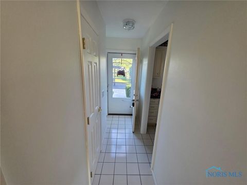 Tiny photo for 744 Fairway Drive #Apt 30, Wauseon, OH 43567 (MLS # 6137001)