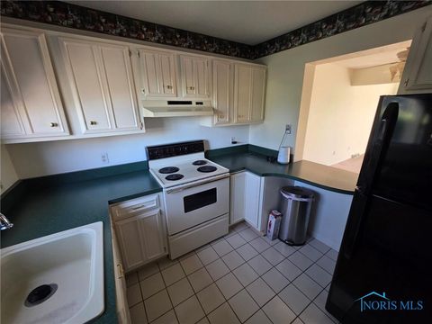 Tiny photo for 744 Fairway Drive #Apt 30, Wauseon, OH 43567 (MLS # 6137001)