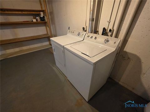 Tiny photo for 744 Fairway Drive #Apt 30, Wauseon, OH 43567 (MLS # 6137001)