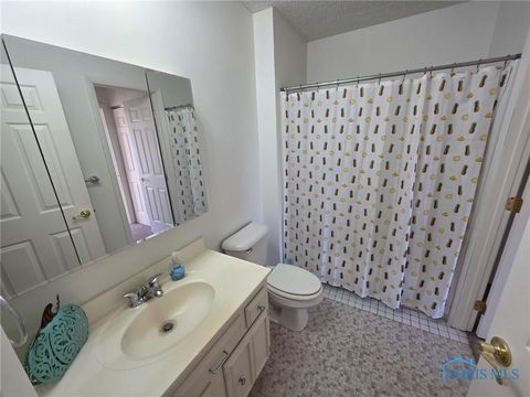 Tiny photo for 744 Fairway Drive #Apt 30, Wauseon, OH 43567 (MLS # 6137001)