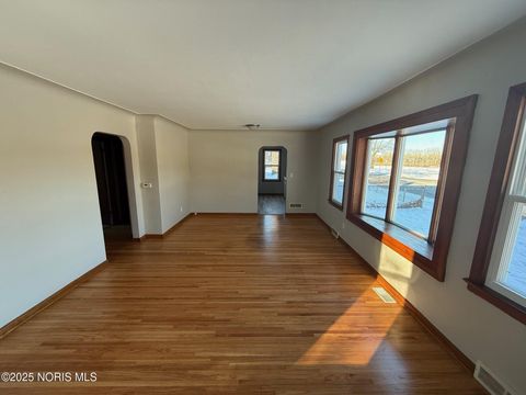 Tiny photo for 502 Brighton Avenue, Toledo, OH 43609 (MLS # 10002075)