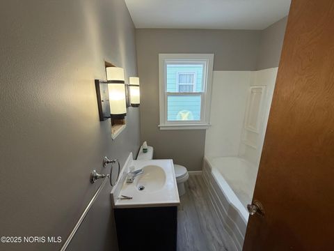 Tiny photo for 502 Brighton Avenue, Toledo, OH 43609 (MLS # 10002075)