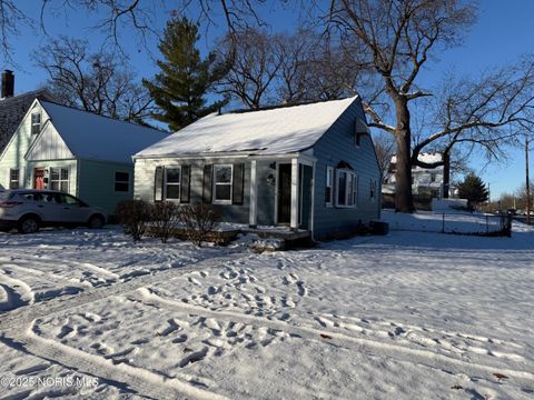 Tiny photo for 502 Brighton Avenue, Toledo, OH 43609 (MLS # 10002075)