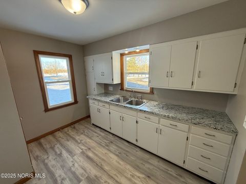 Tiny photo for 502 Brighton Avenue, Toledo, OH 43609 (MLS # 10002075)